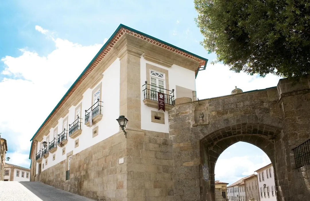 Montebelo Palacio Dos Melos Viseu Historic Hotel-1