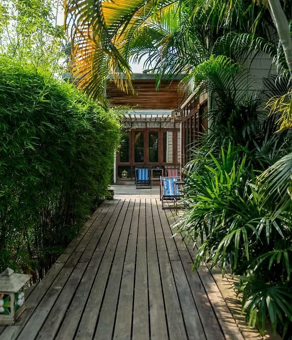 The Stage-Koh Chang-1