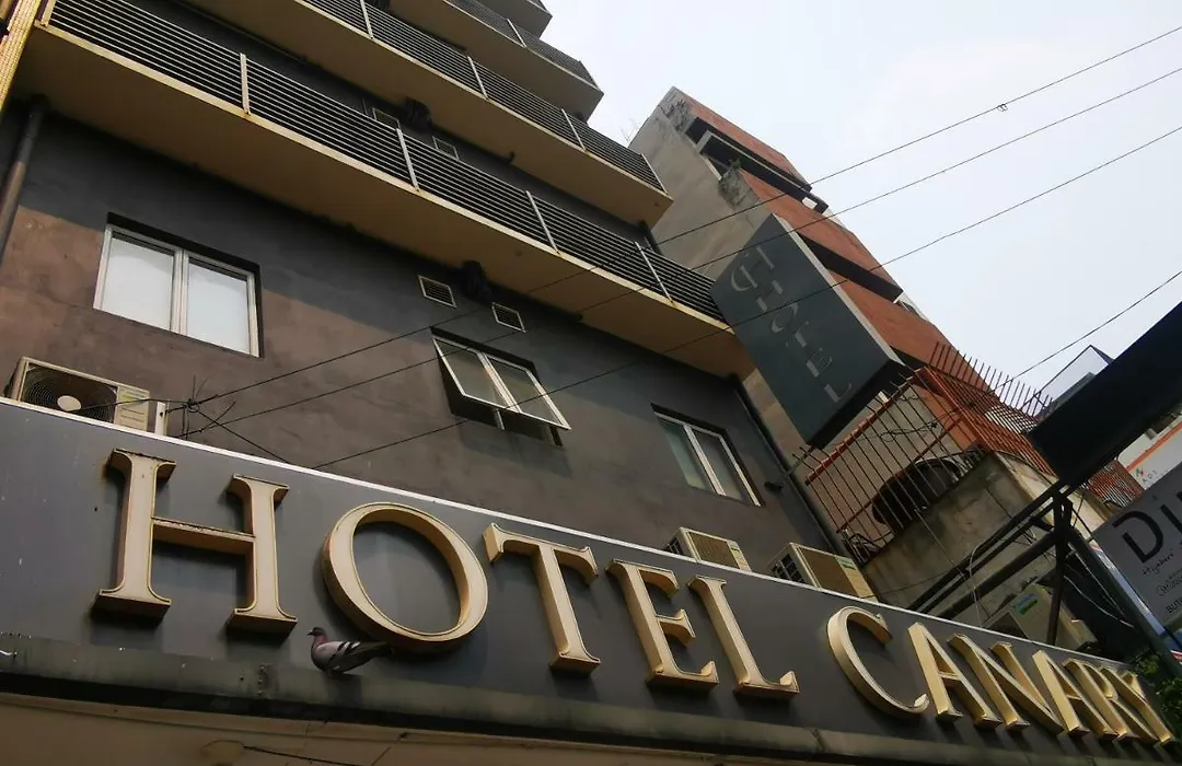 Canary Hotel-1