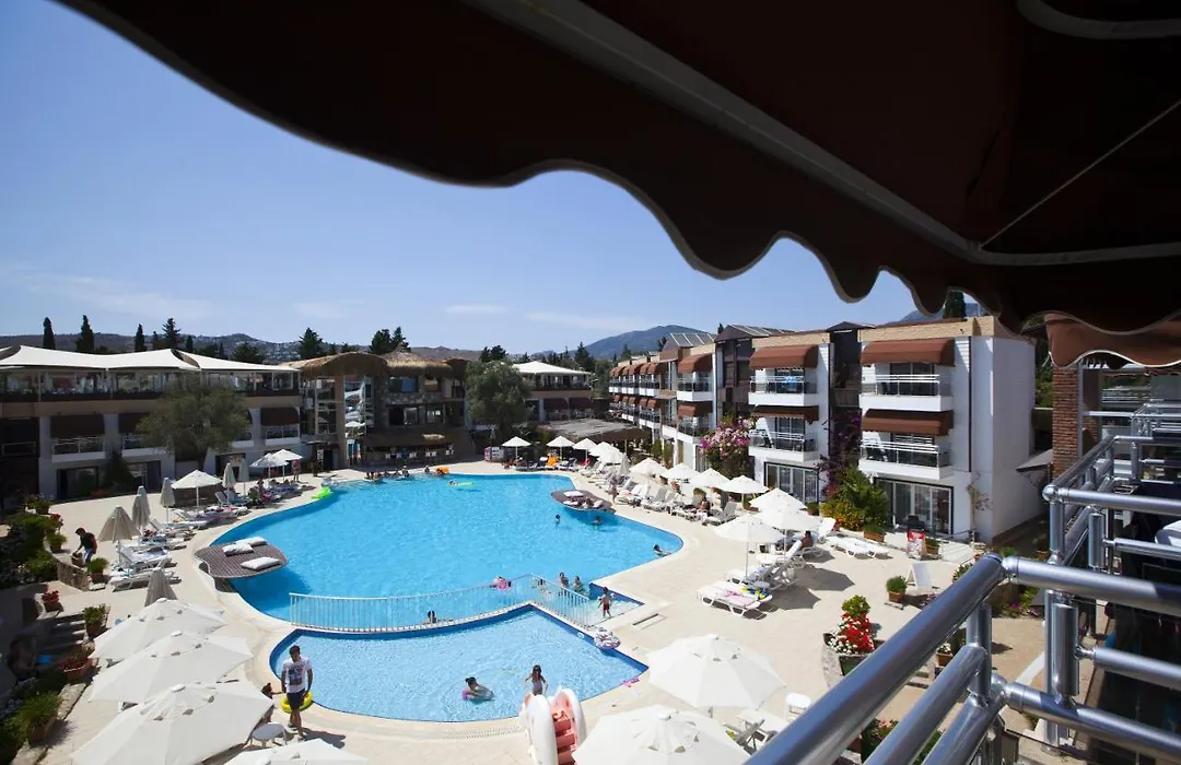 Bitez Risa Hotel-1