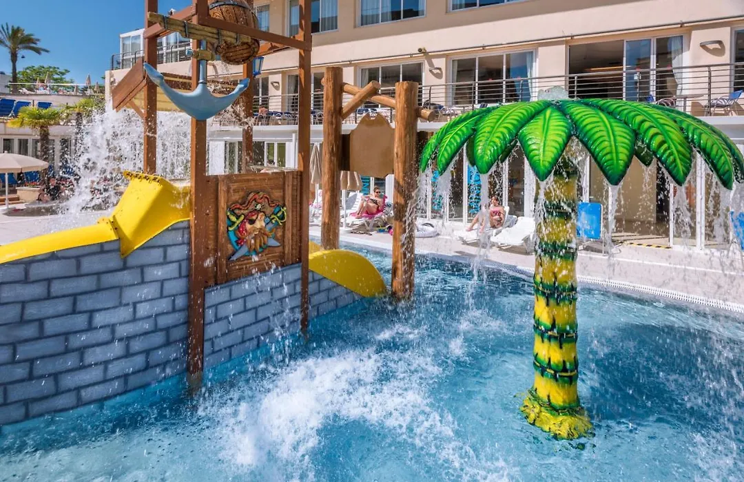 Hotel Oasis Park Splash-1