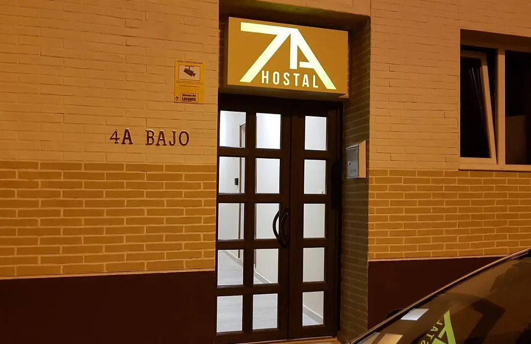 Hostal 7A-1