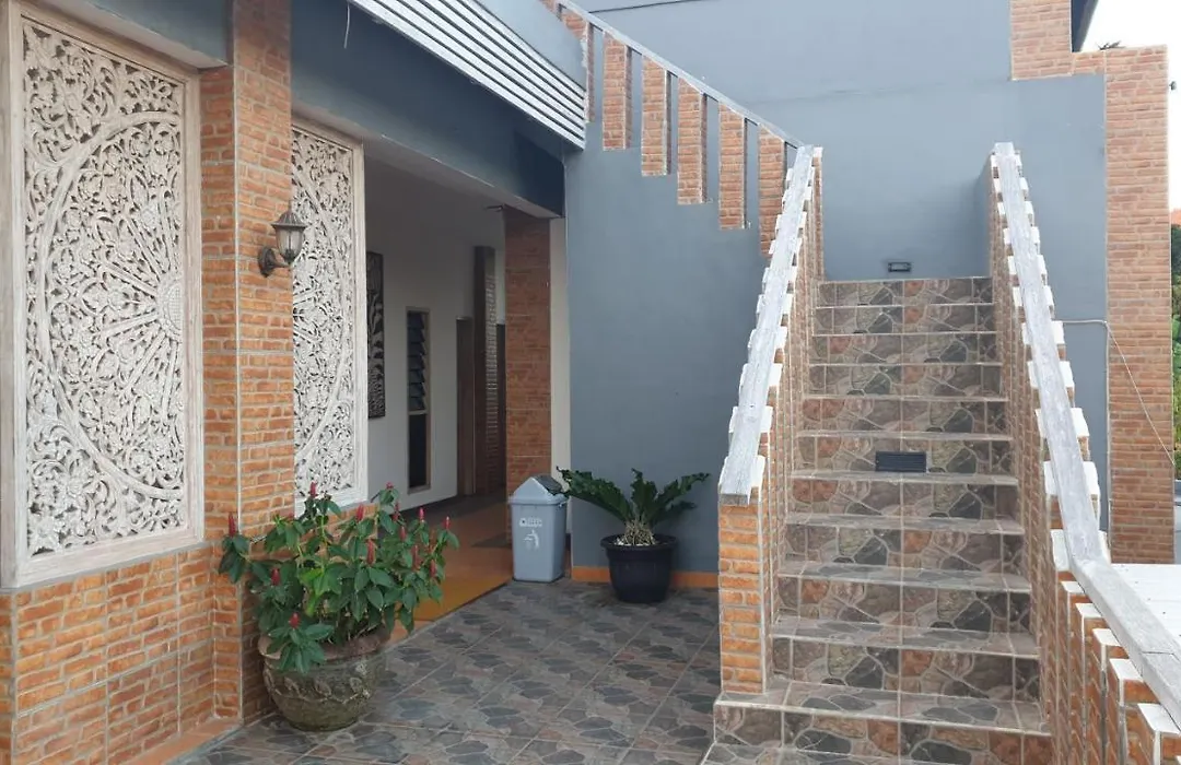 Clover Bali-1