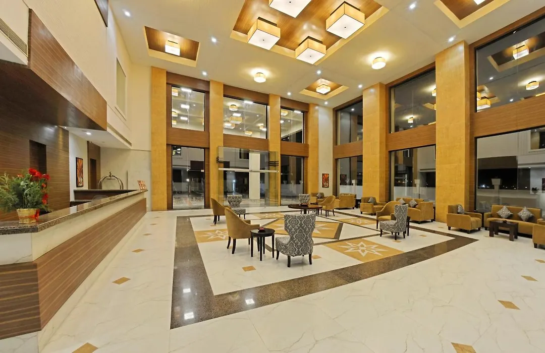 Poppys Hotel Madurai-1