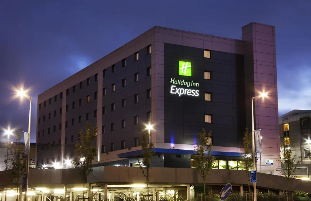 Holiday Inn Express Aberdeen - Bridge Of Don-1