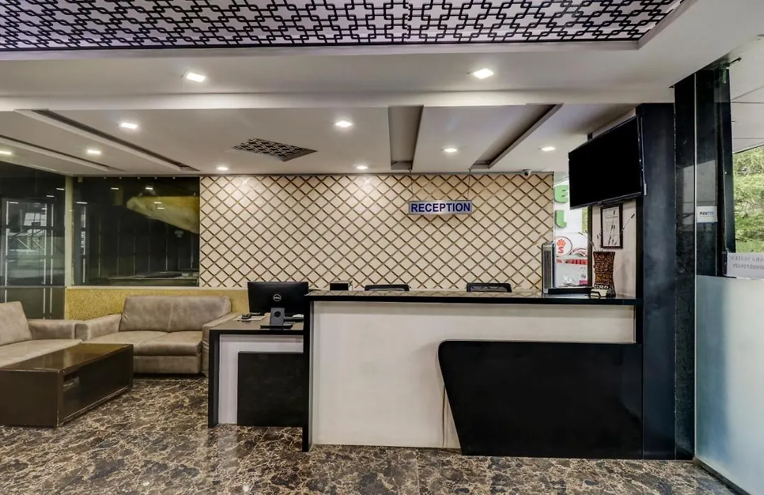 Treebo Sahara Suites 750 M From St Johns Medical College And Hospital-1