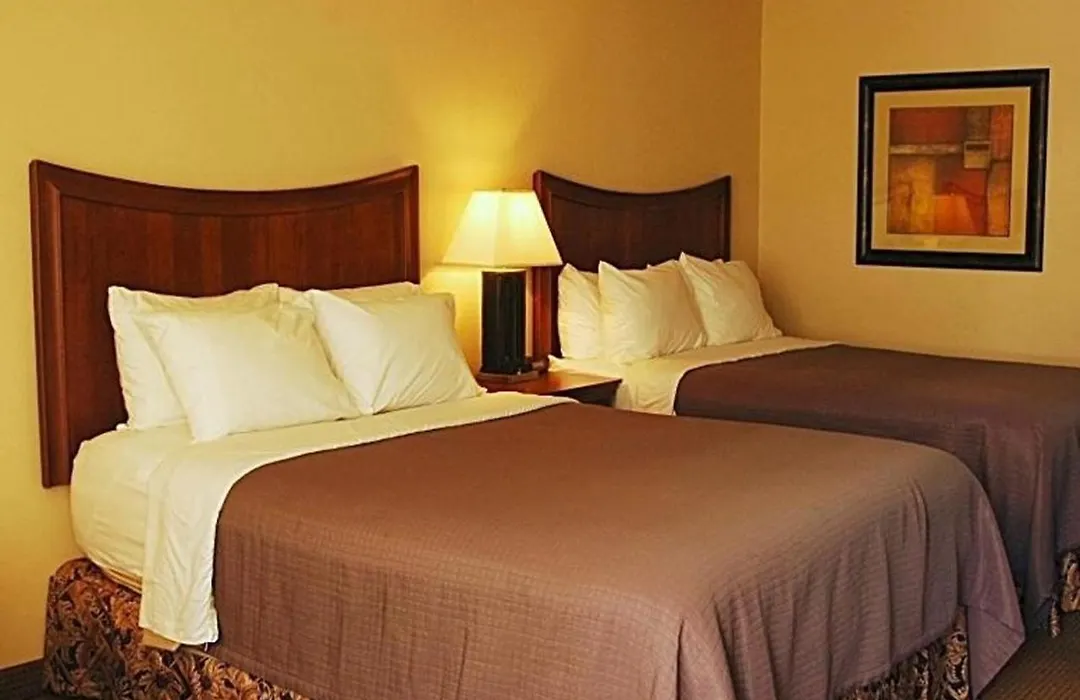 Trade Winds Central Inn-1