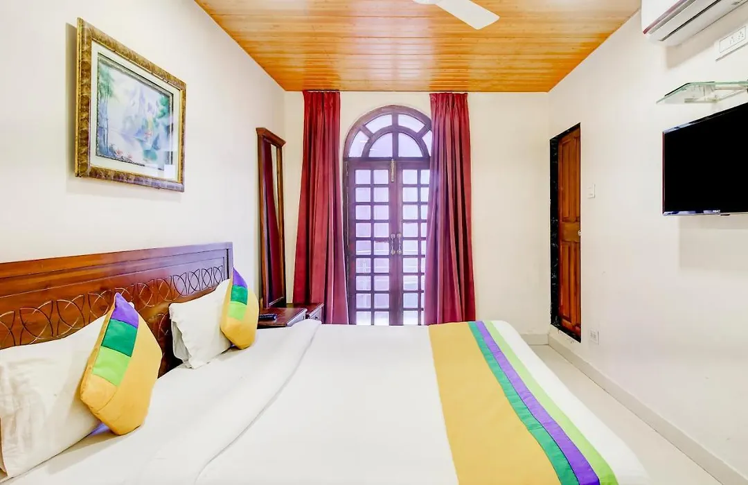 Hotel New Retreat-1