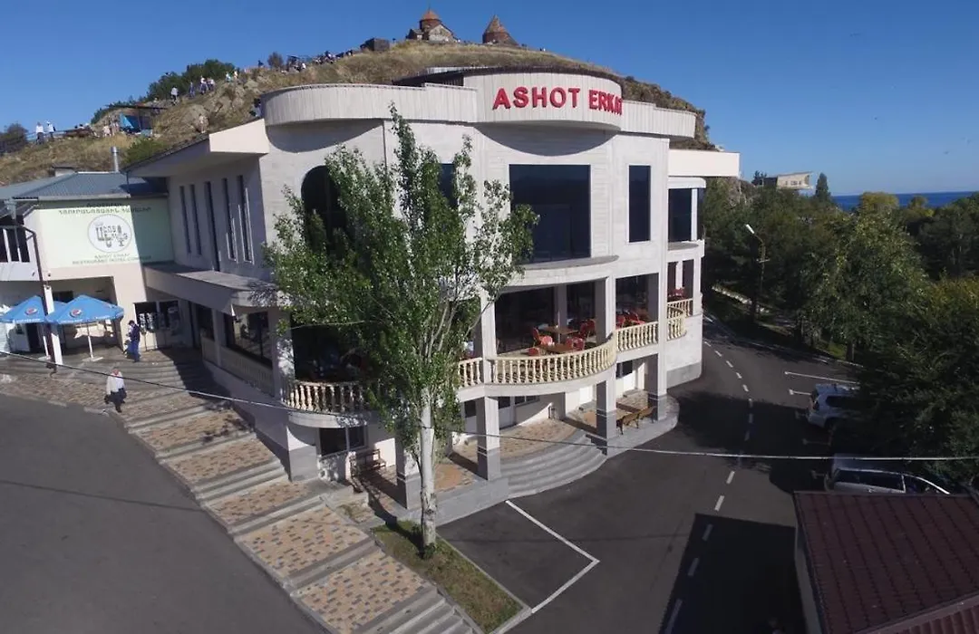 Hotel Ashot Erkat-1
