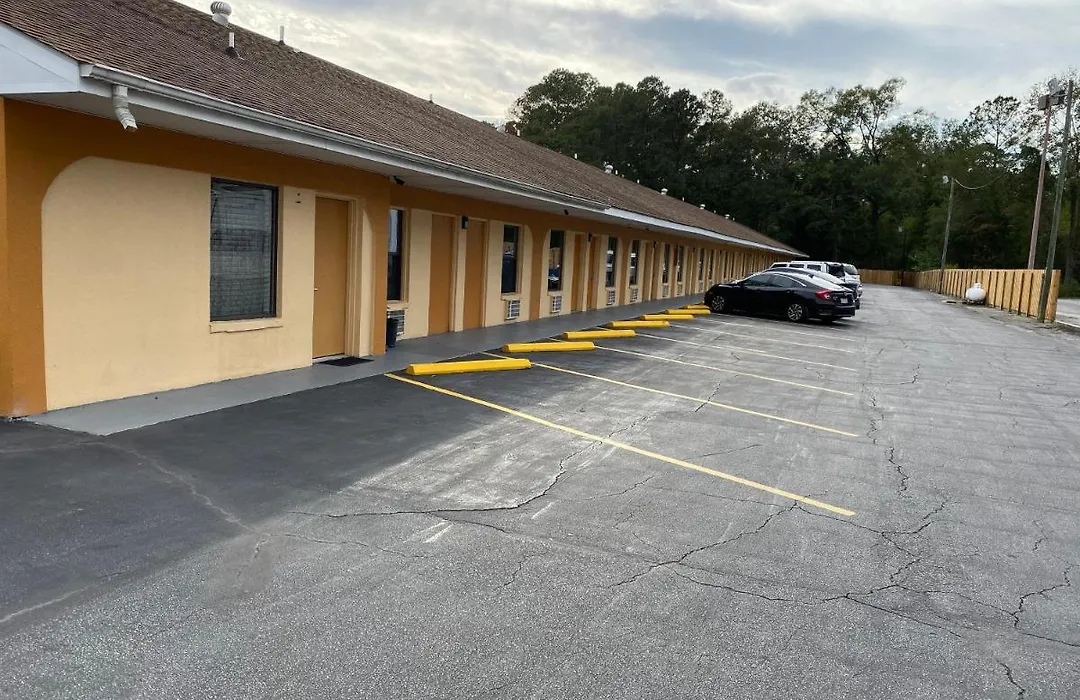 Deluxe Inn Hardeeville-1