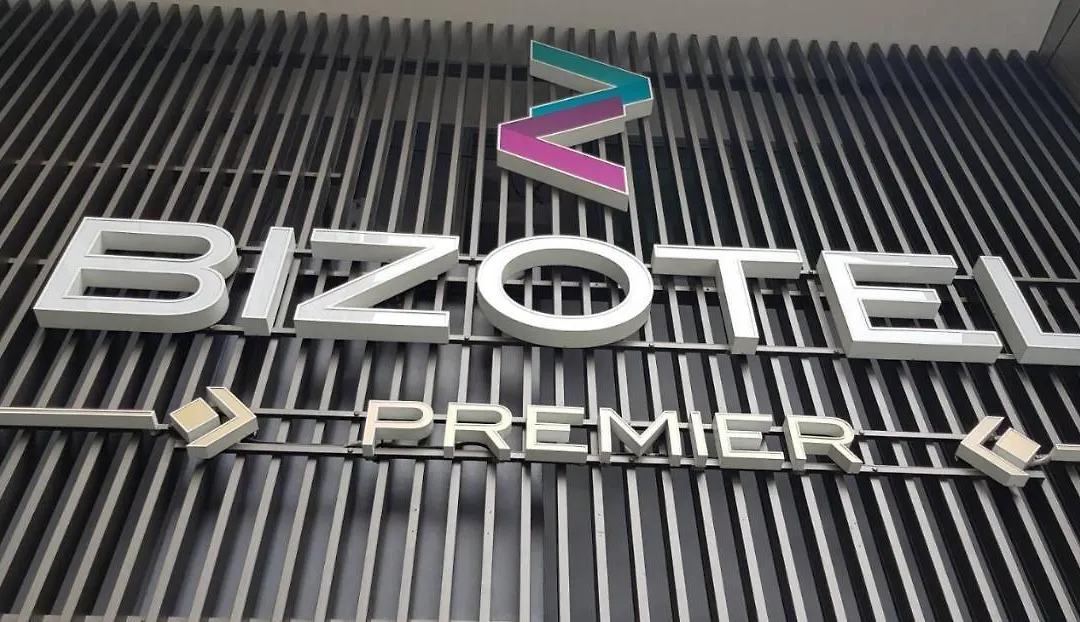Bizotel Premier Hotel & Residence-1