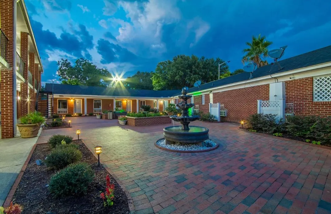 Winton Inn & Suites-1