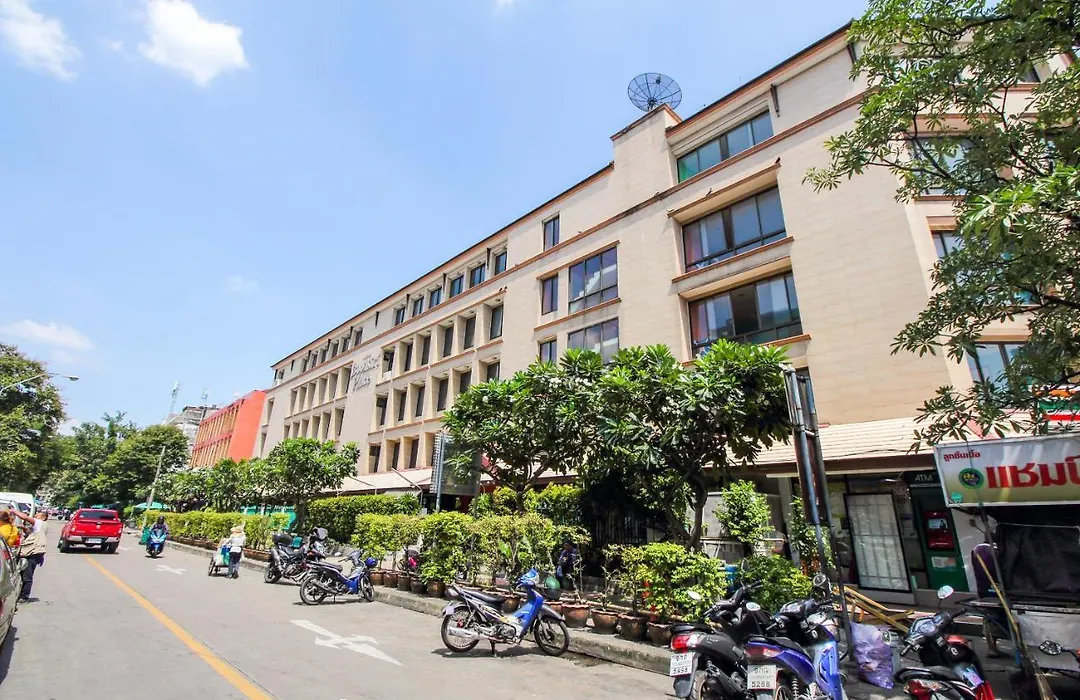 Oyo 434 Boonsiri Place Hotel-1