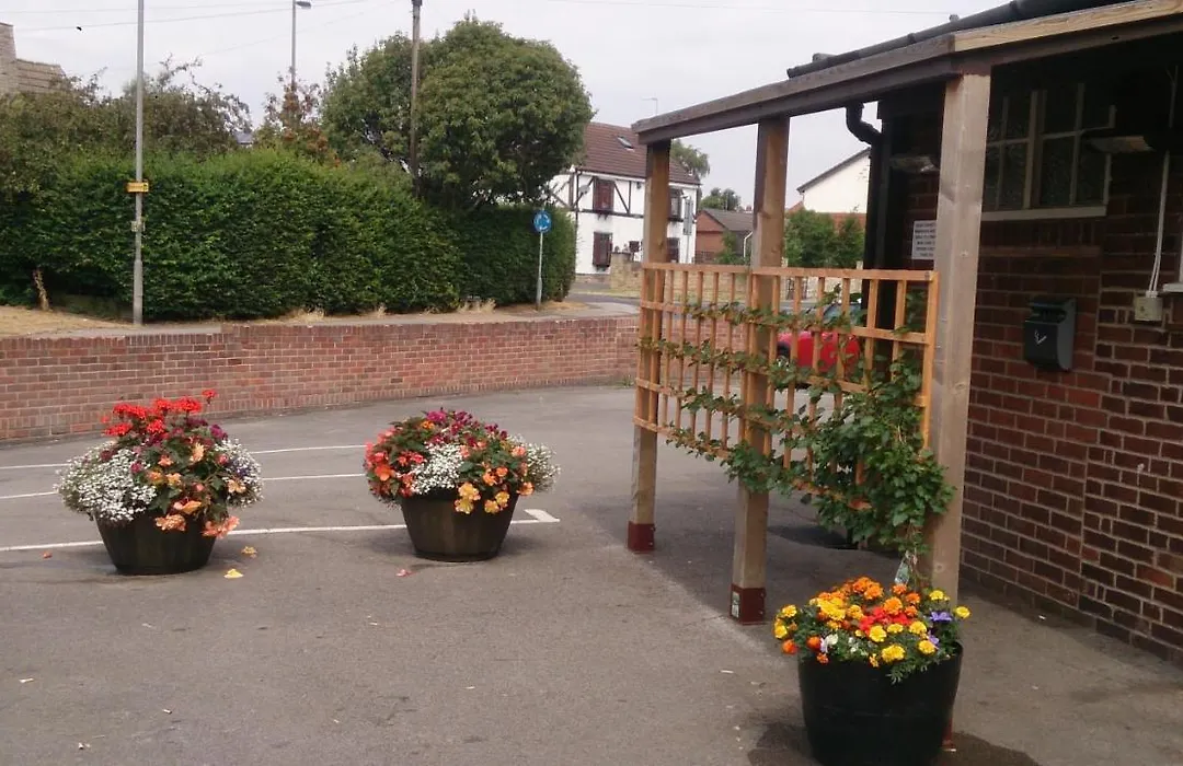 Upton Arms Hotel-1