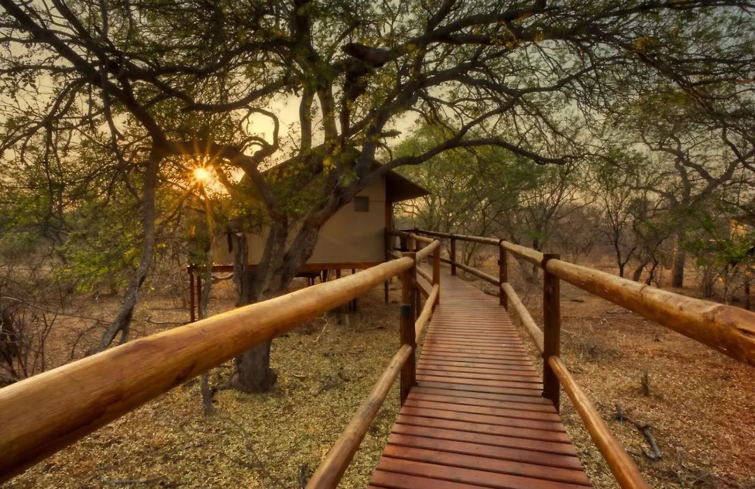 Vuyani River Lodge-1