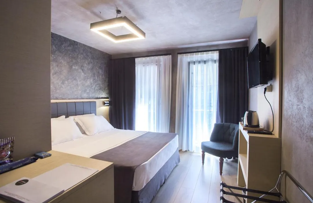 Red Stone Hotel-1