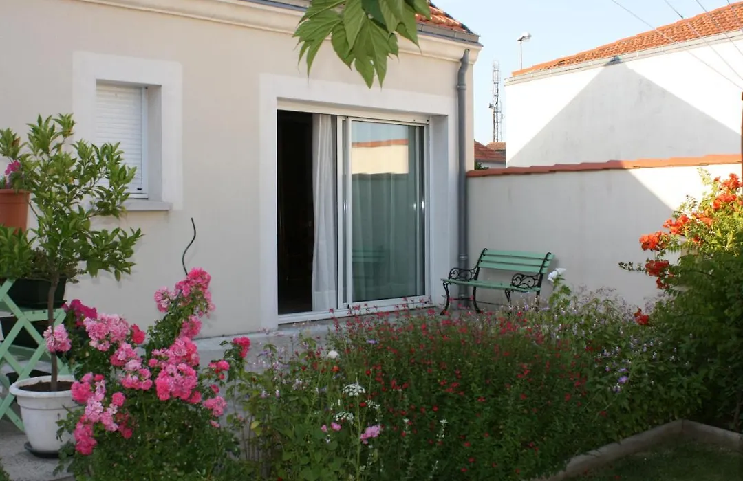 au paradis des hotes-1