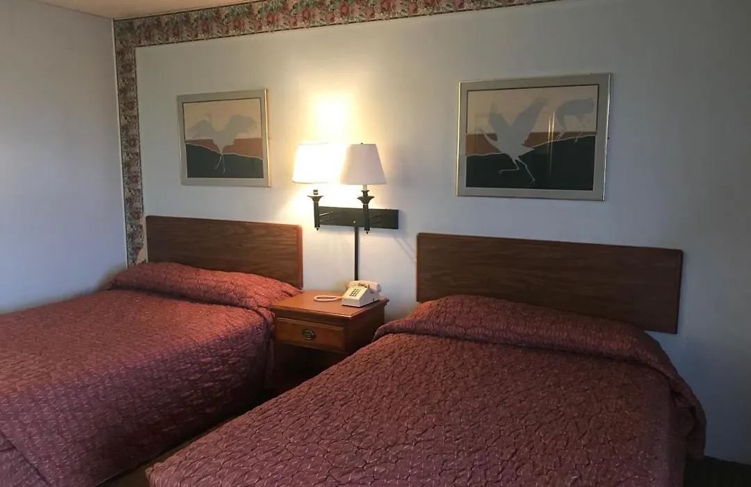 Tyler Inn & Suites-1