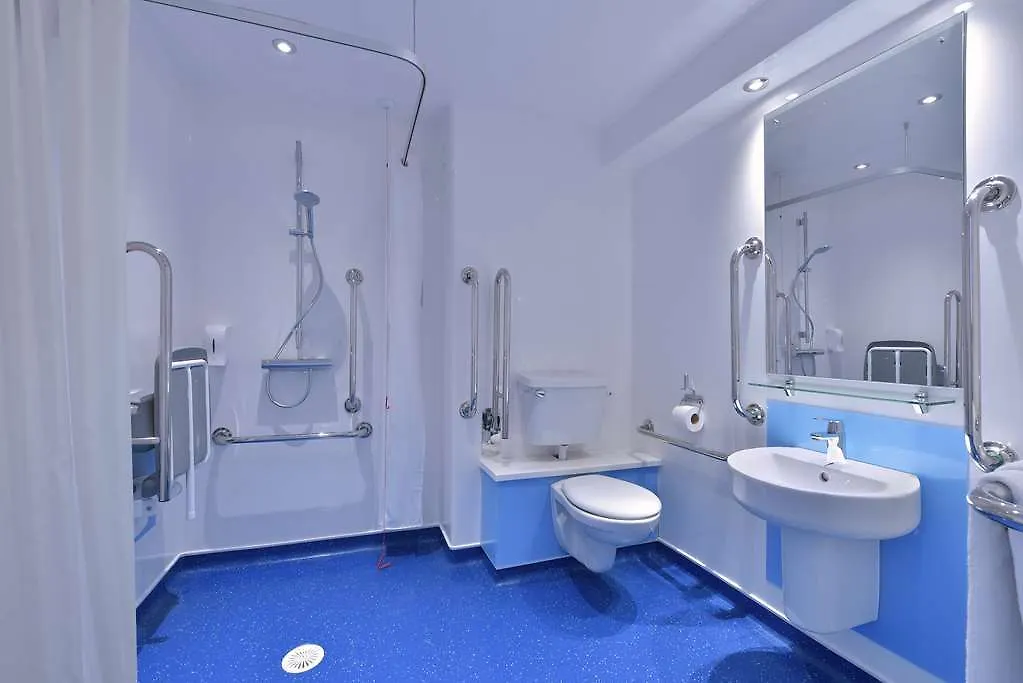 Travelodge Halifax-1
