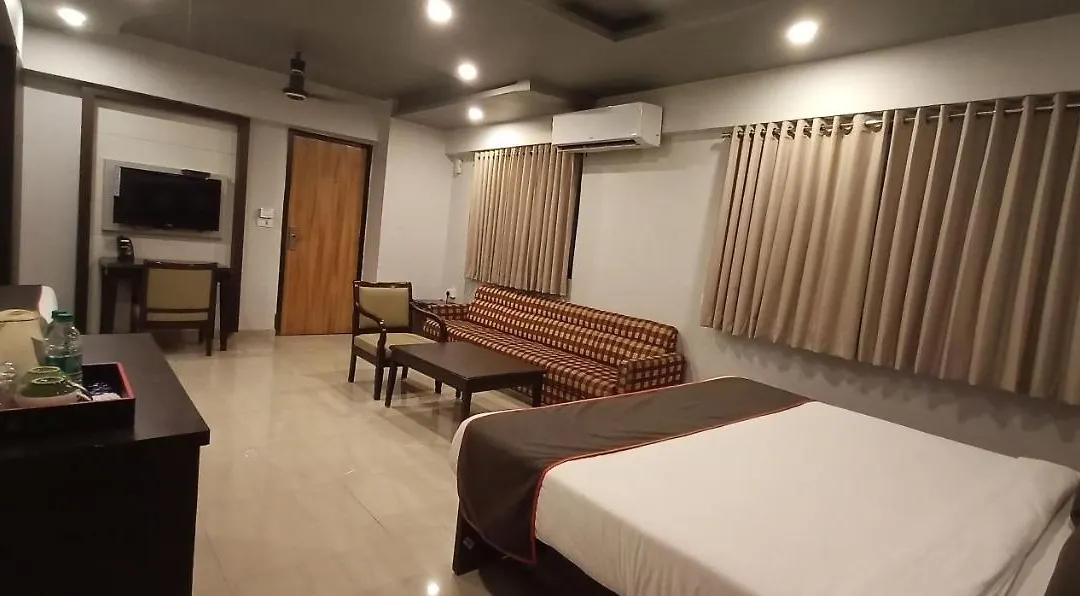 Hotel Maan Residency-1
