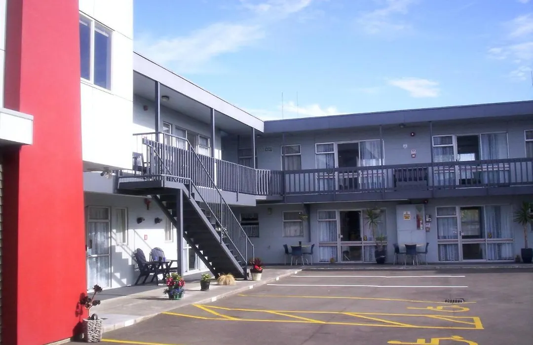 Broadway Motor Inn-1