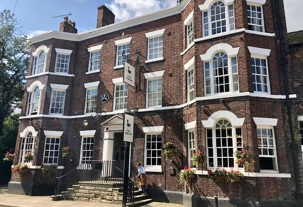 The Swan At Tarporley-1