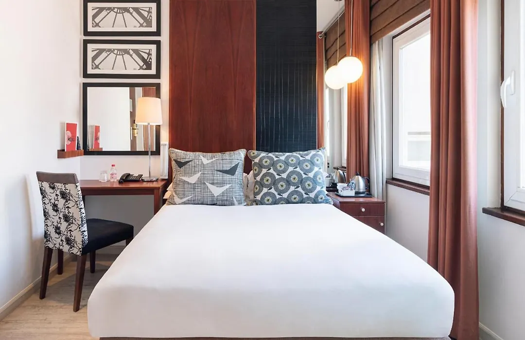 Townhouse Hotel-1