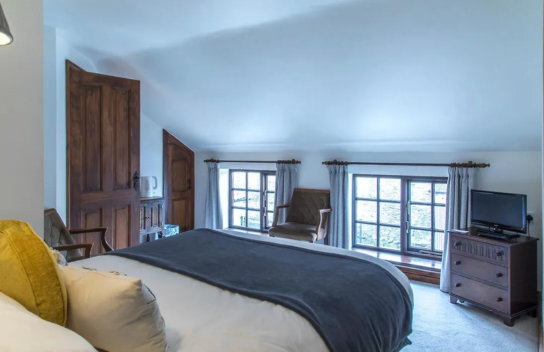 Moors Inn-1