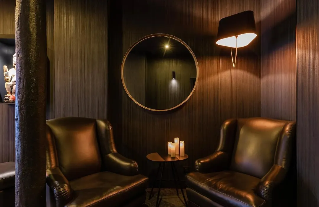 Love Hotel Avec Nuit Insolite Au Dandy Et Jacuzzi Privatise (Adults Only)-1