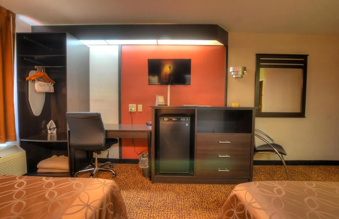 Smoky Mountain Inn & Suites-1