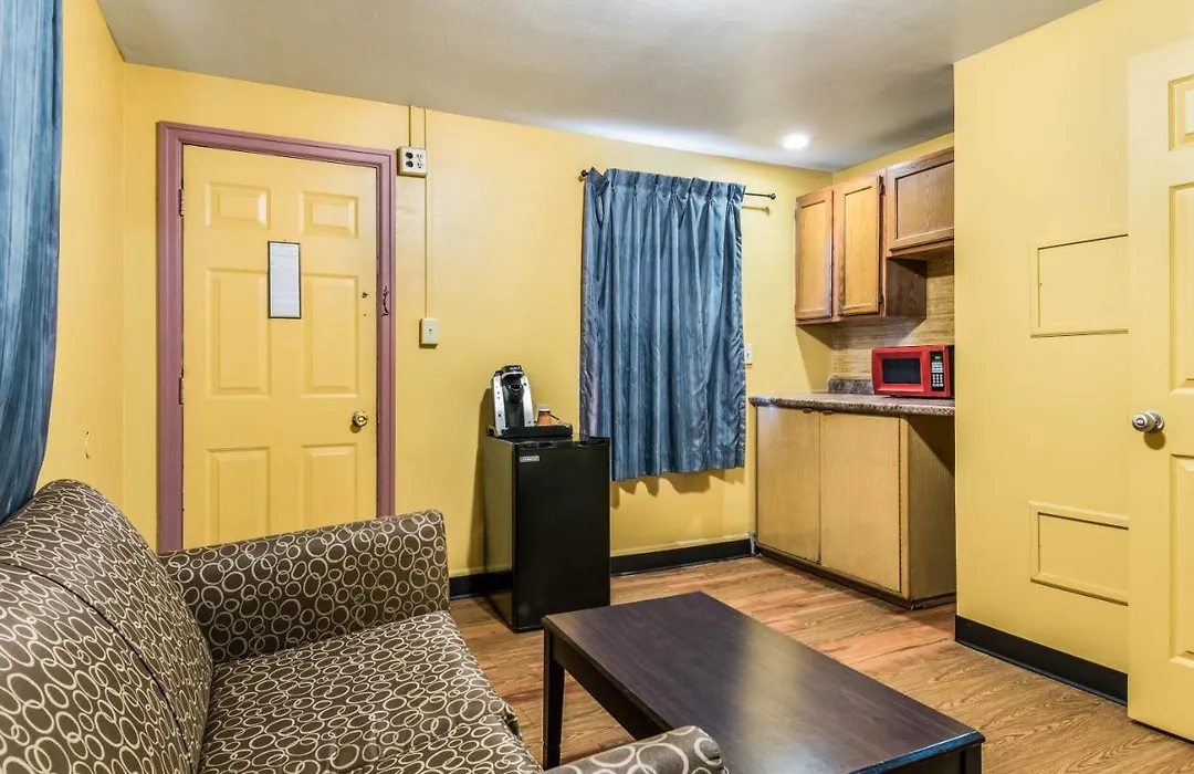 Cottage Inn - Grantville-1