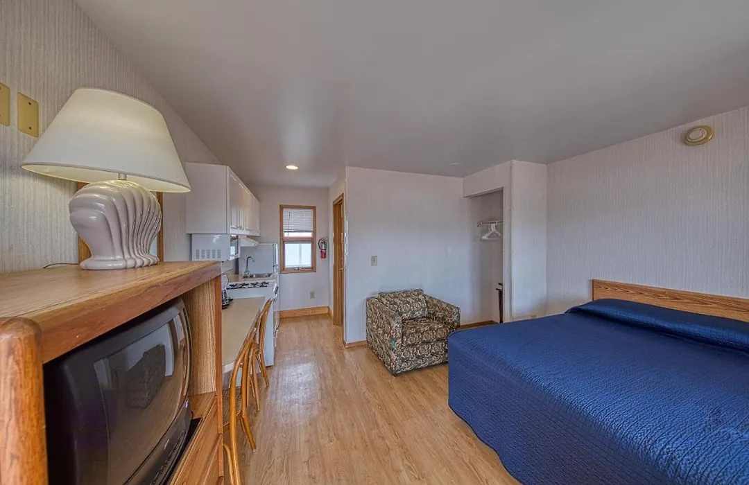 Sea Spray Motel-1