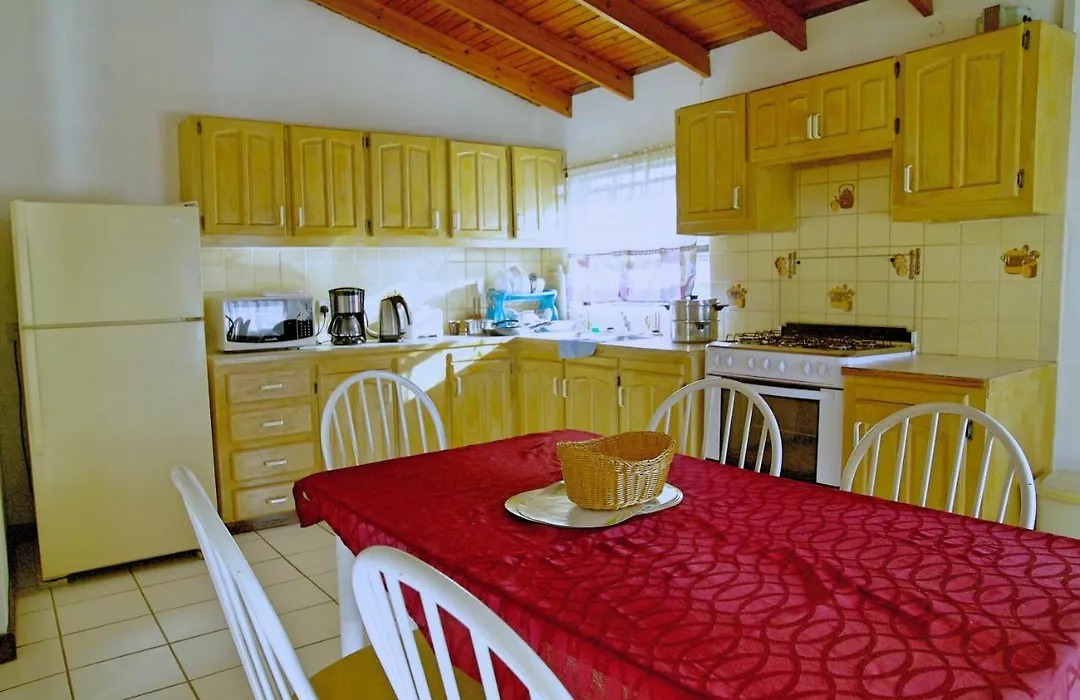 Tropical Breeze Vacation Home And Apartments-1