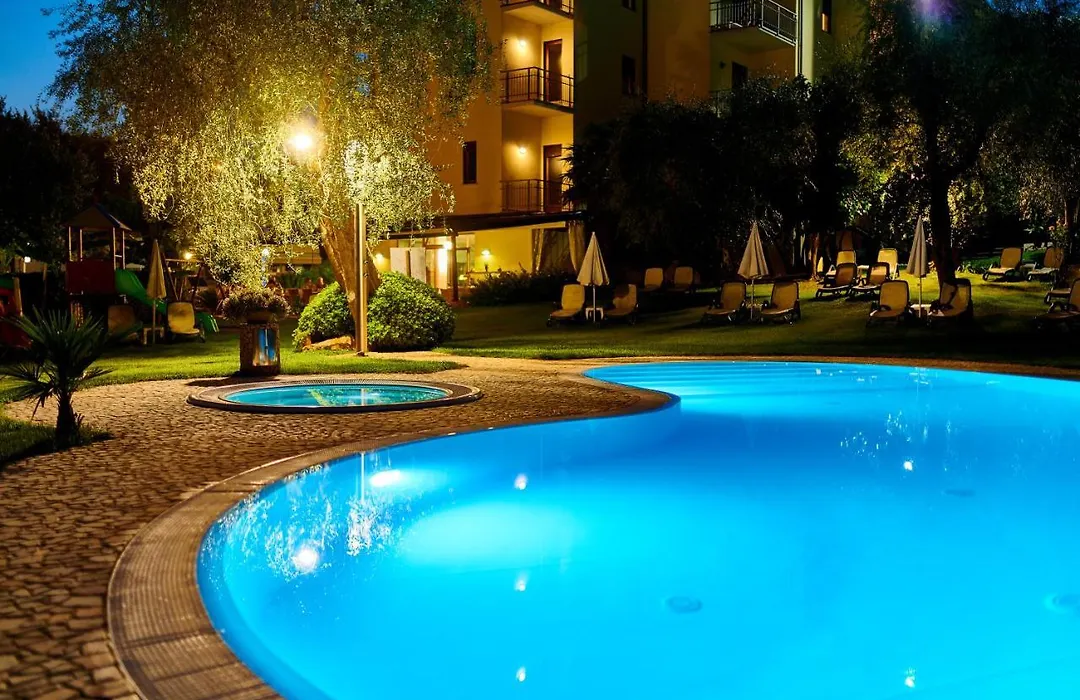 Eco Hotel Benacus-1