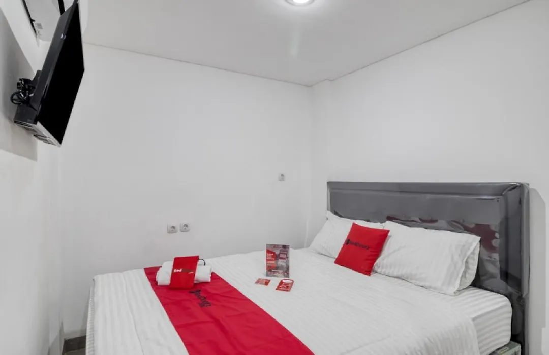 RedDoorz Syariah near Galeria Mall Yogyakarta-1