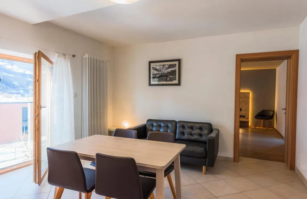 Residence-Garni Haus Tschenett-1