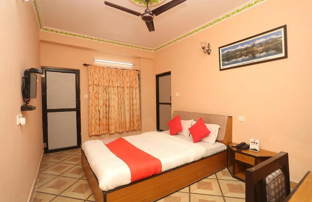 Oyo 685 Hotel The Beehive-1