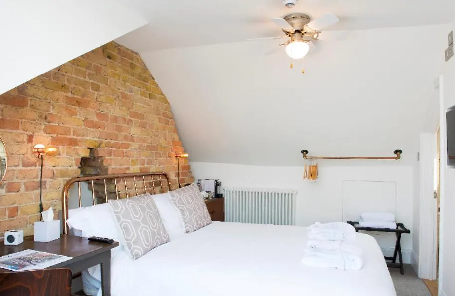 Cliftonville Townhouse-1
