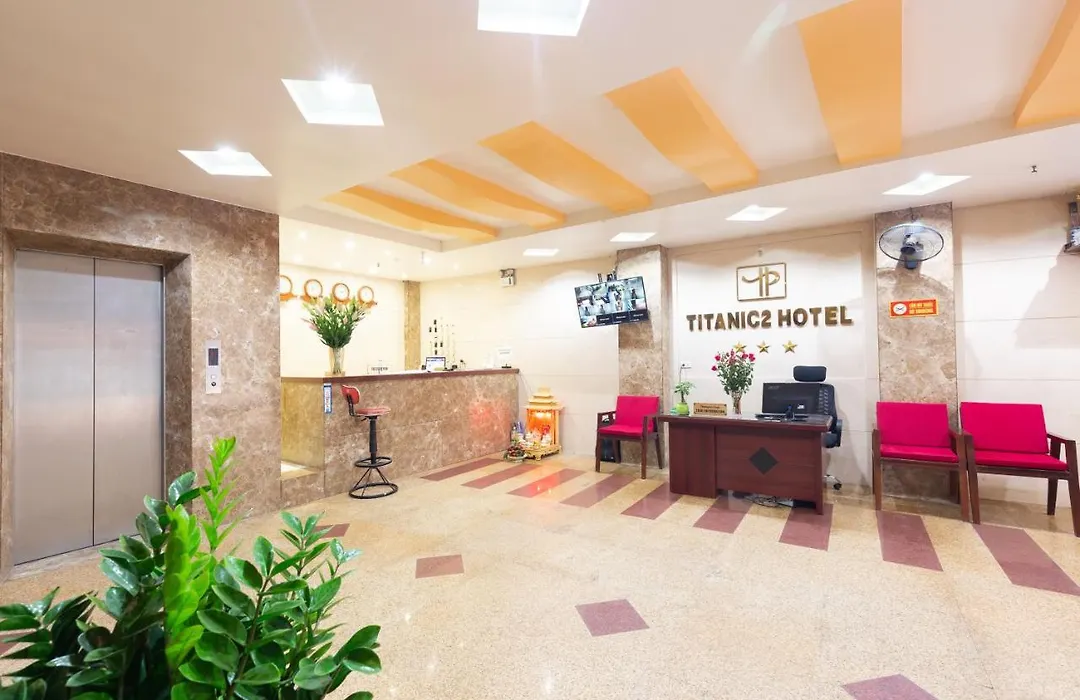 Titanic 2 Hotel-1
