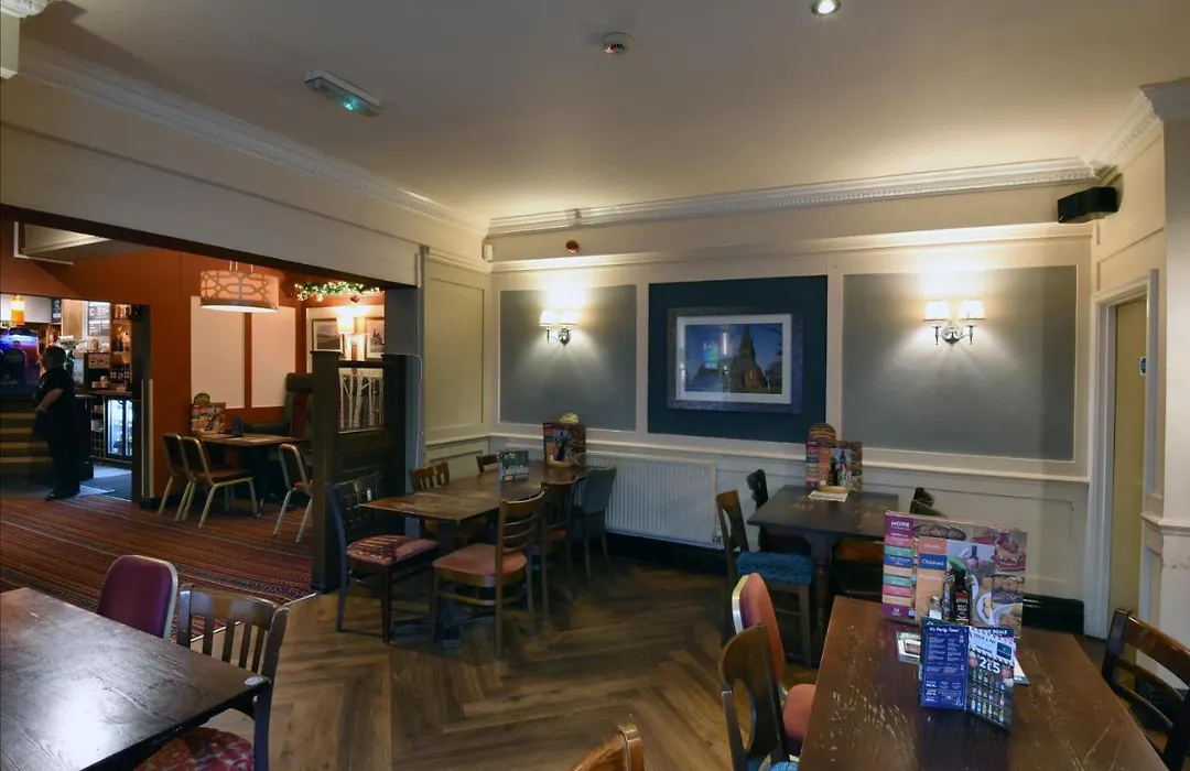Royal Oak By Greene King Inns-1