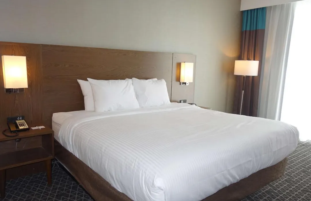 Park Inn By Radisson Brampton, On-1