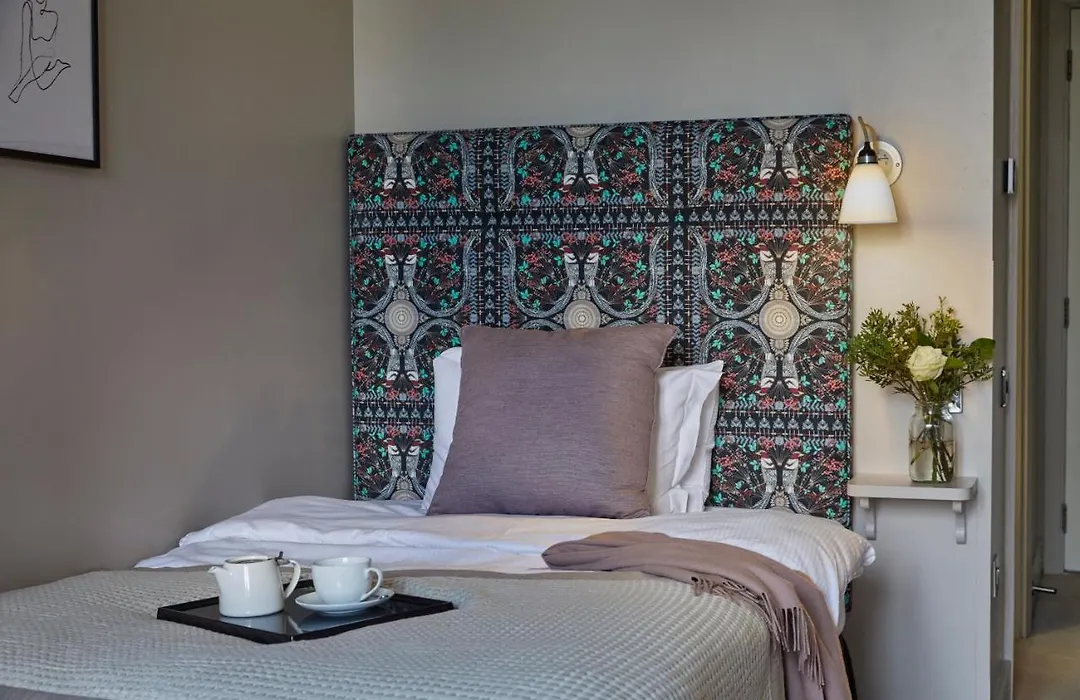 Hertford House-1