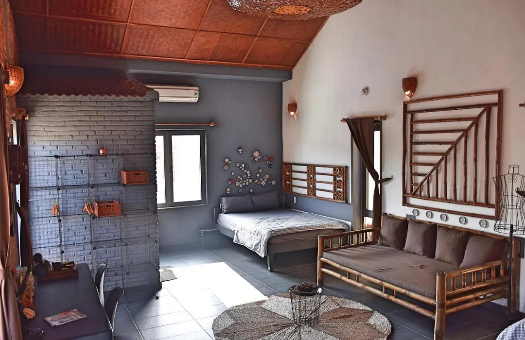The Happy Bird B&B-1