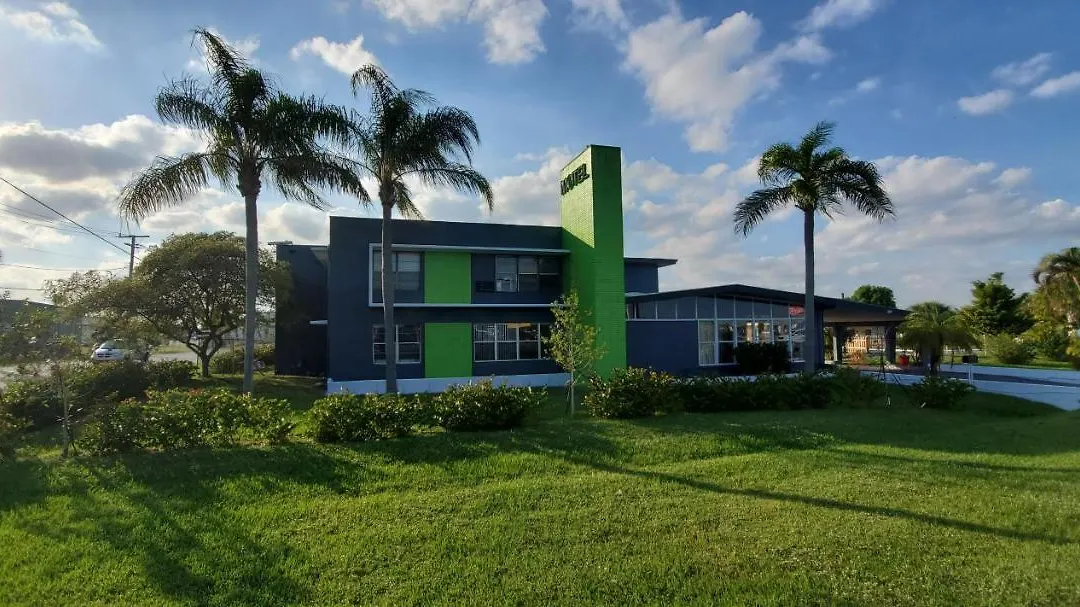 Travel Inn Fort Pierce-1