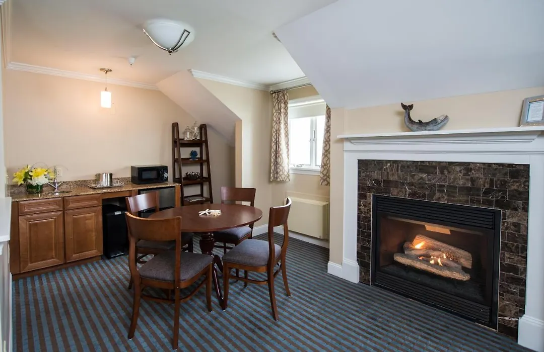 Union Bluff Hotel & Meeting House-1