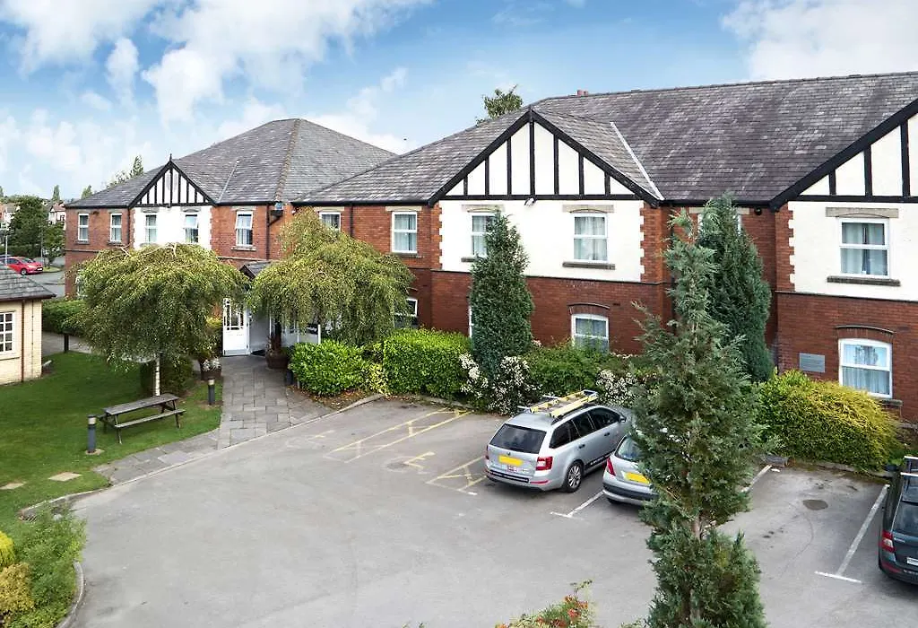 Travelodge Warrington Lowton-1