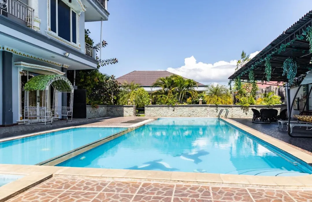 Reddoorz Premium @ Sea Residence Manado-1