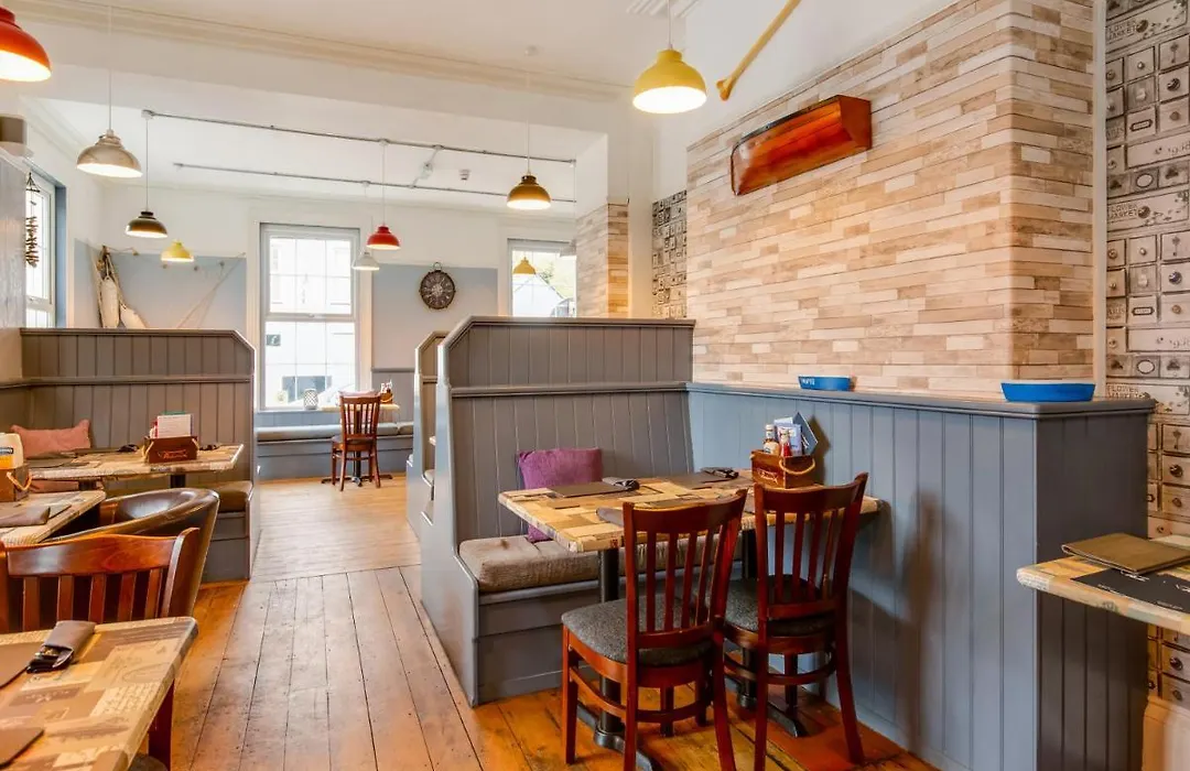Padarn Hotel-1