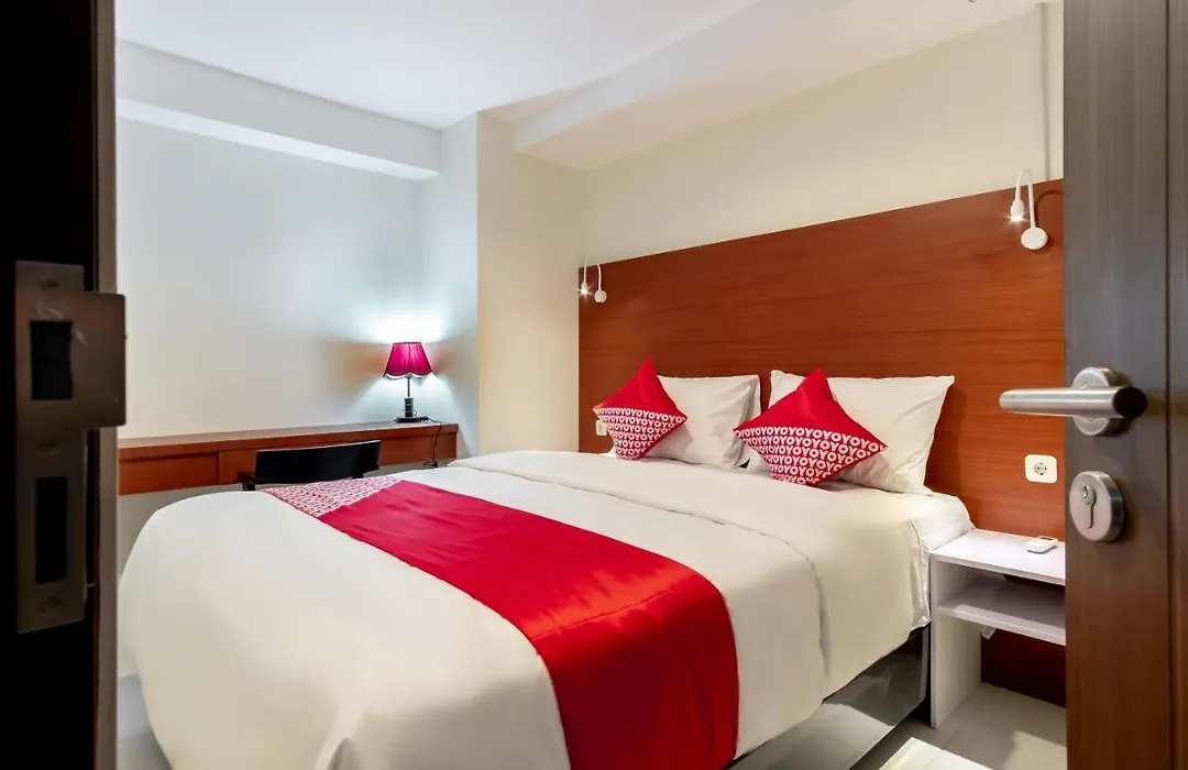 OYO Flagship 1481 Apartemen Sentraland Medan-1