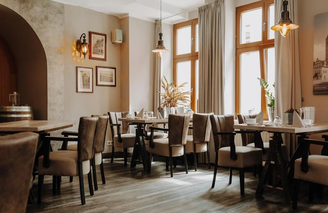 Hotel Schwarzer Adler Stendal-1